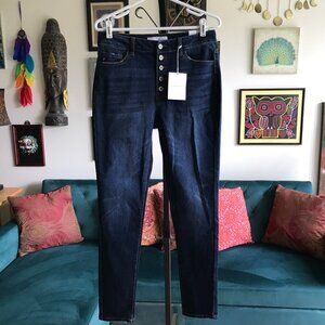 KANCAN size 11 / 29 Style #KC7114D Dark Wash Curvy Button Fly Candice Jeans NWT